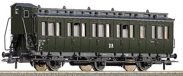 Compartment Passenger car 2nd class<br /><a href='images/pictures/Roco/44583.jpg' target='_blank'>Full size image</a>
